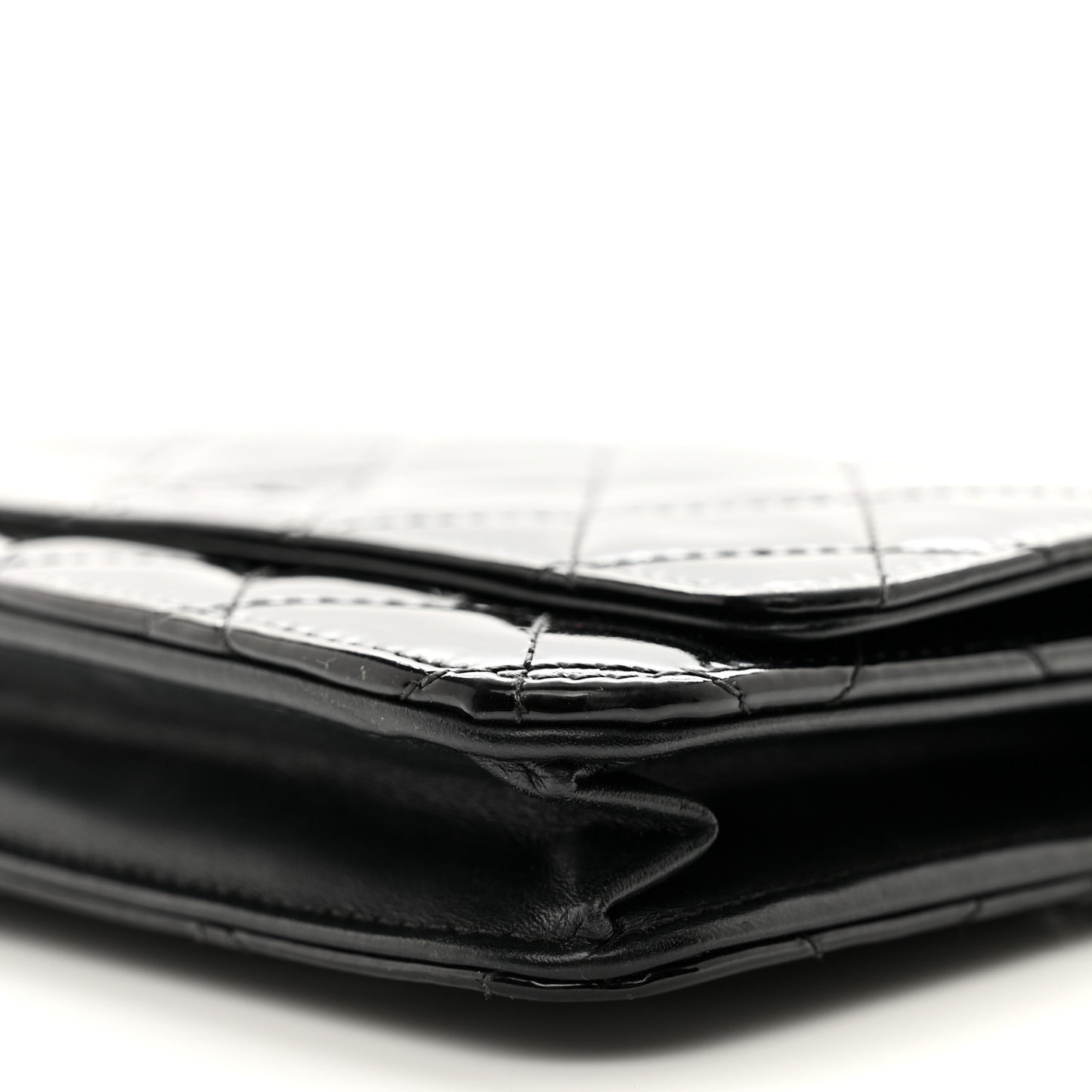 Patent Quilted Wallet On Chain WOC Black