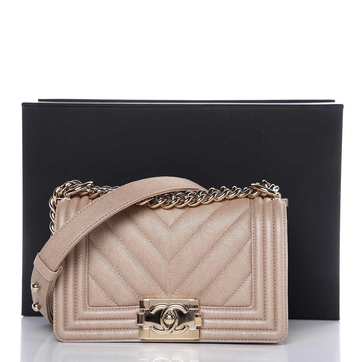 Caviar Chevron Quilted Small Boy Flap Light Beige