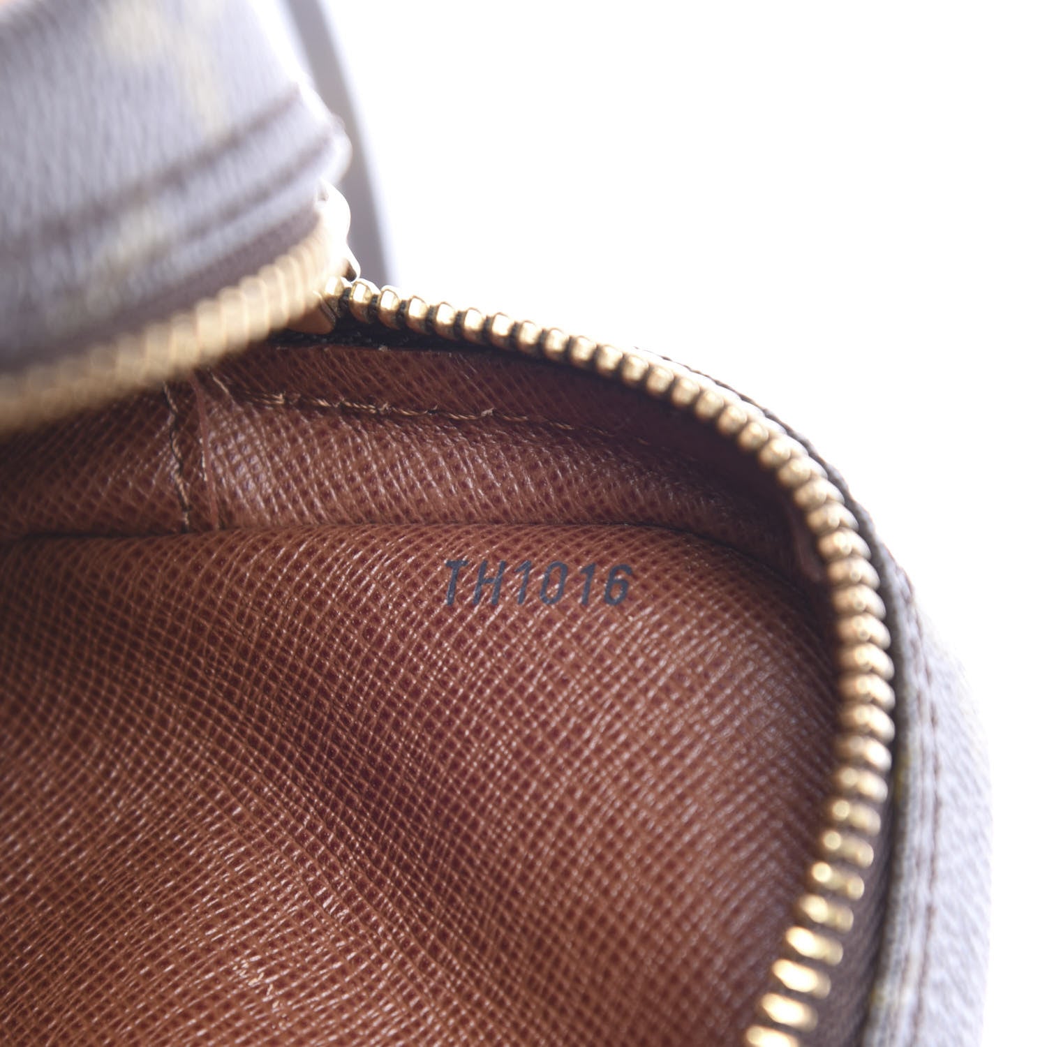 Louis Vuitton Monogram Amazone 7 of 16