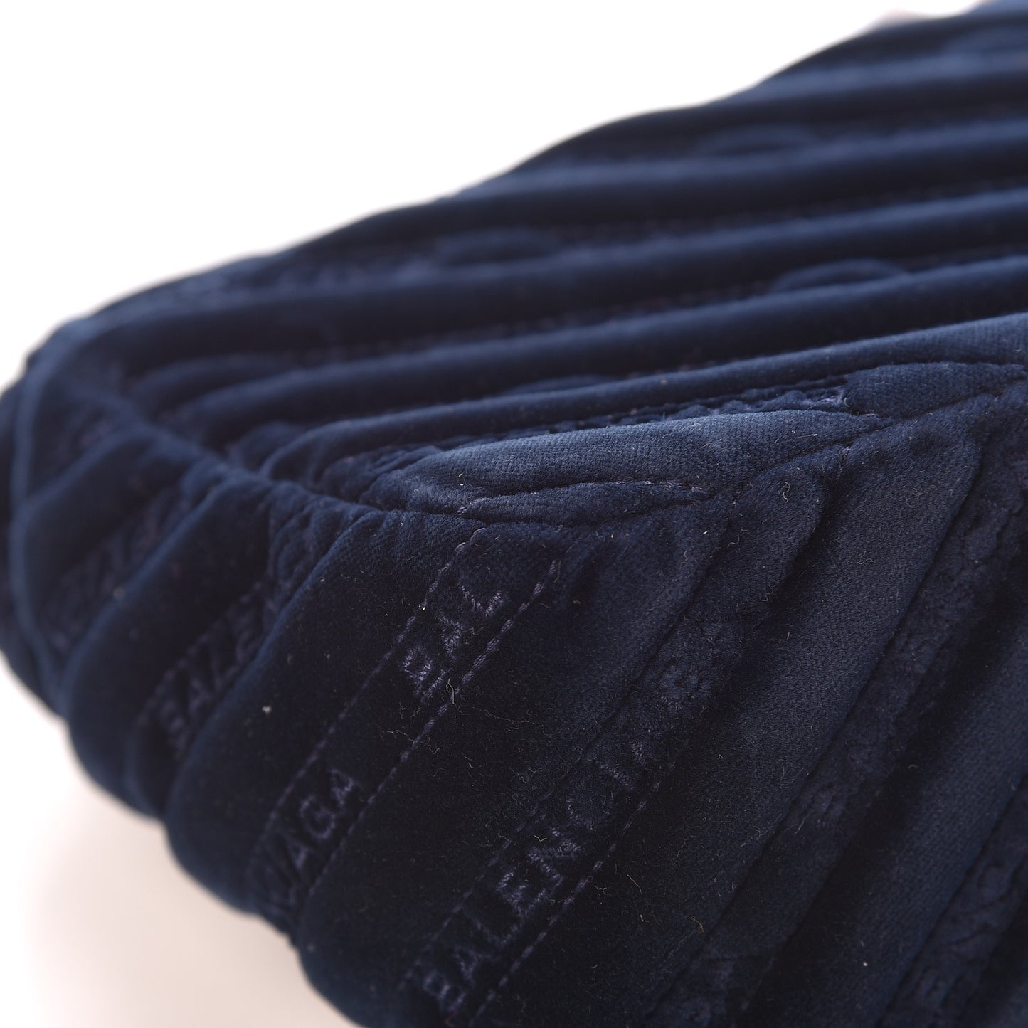 Velvet Logo Matelasse M BB Chain Shoulder Bag Navy