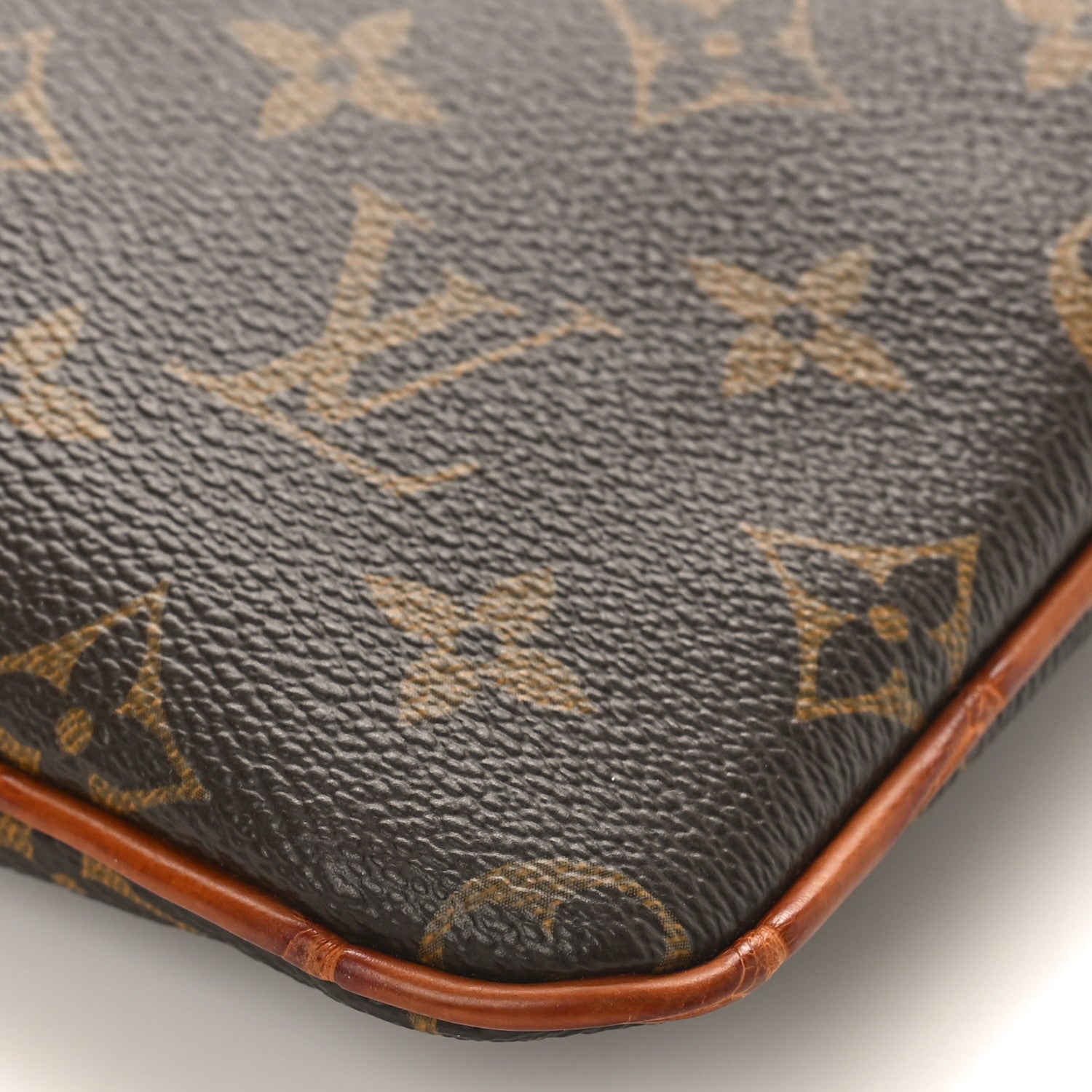 Louis Vuitton Monogram Alligator Trim Mahina XL Pochette 8 of 9
