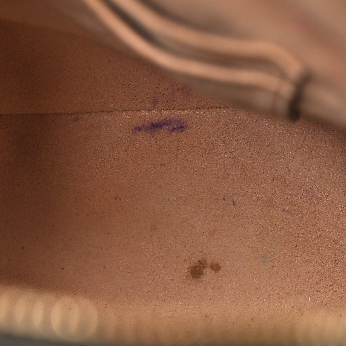 GG Supreme Monogram Bees Print Small Day Backpack Beige Oro Black