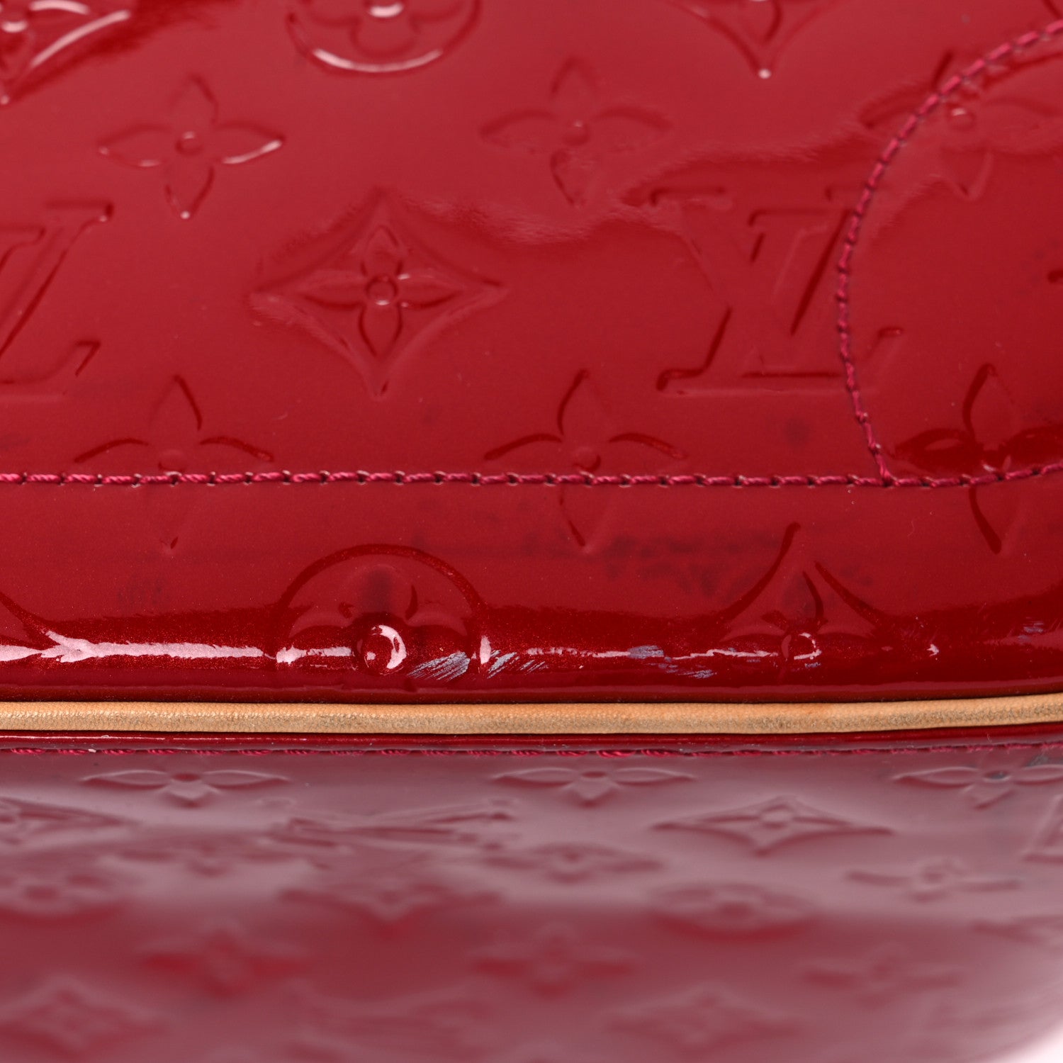Louis Vuitton Vernis Summit Drive Pomme D'Amour 21 of 26