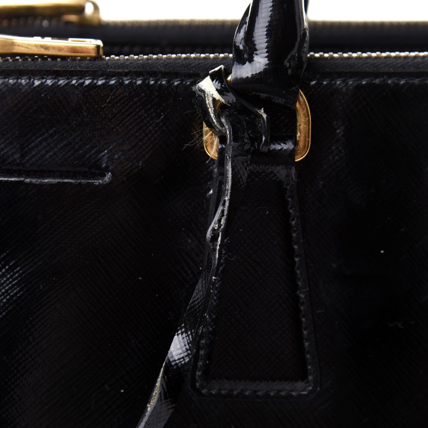Saffiano Vernice Medium Galleria Double Zip Tote Black