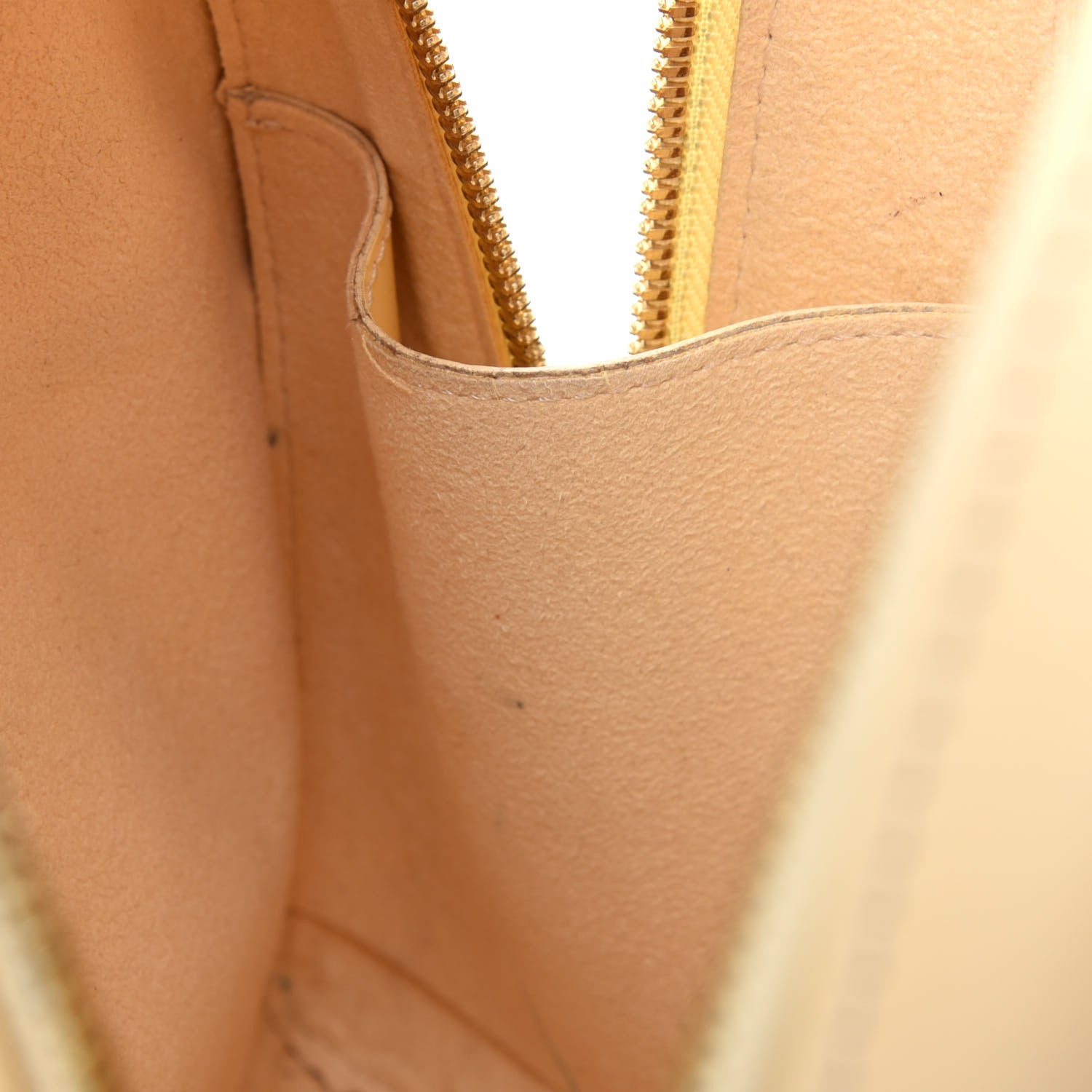 Louis Vuitton Epi Mabillon Backpack Vanilla 11 of 21