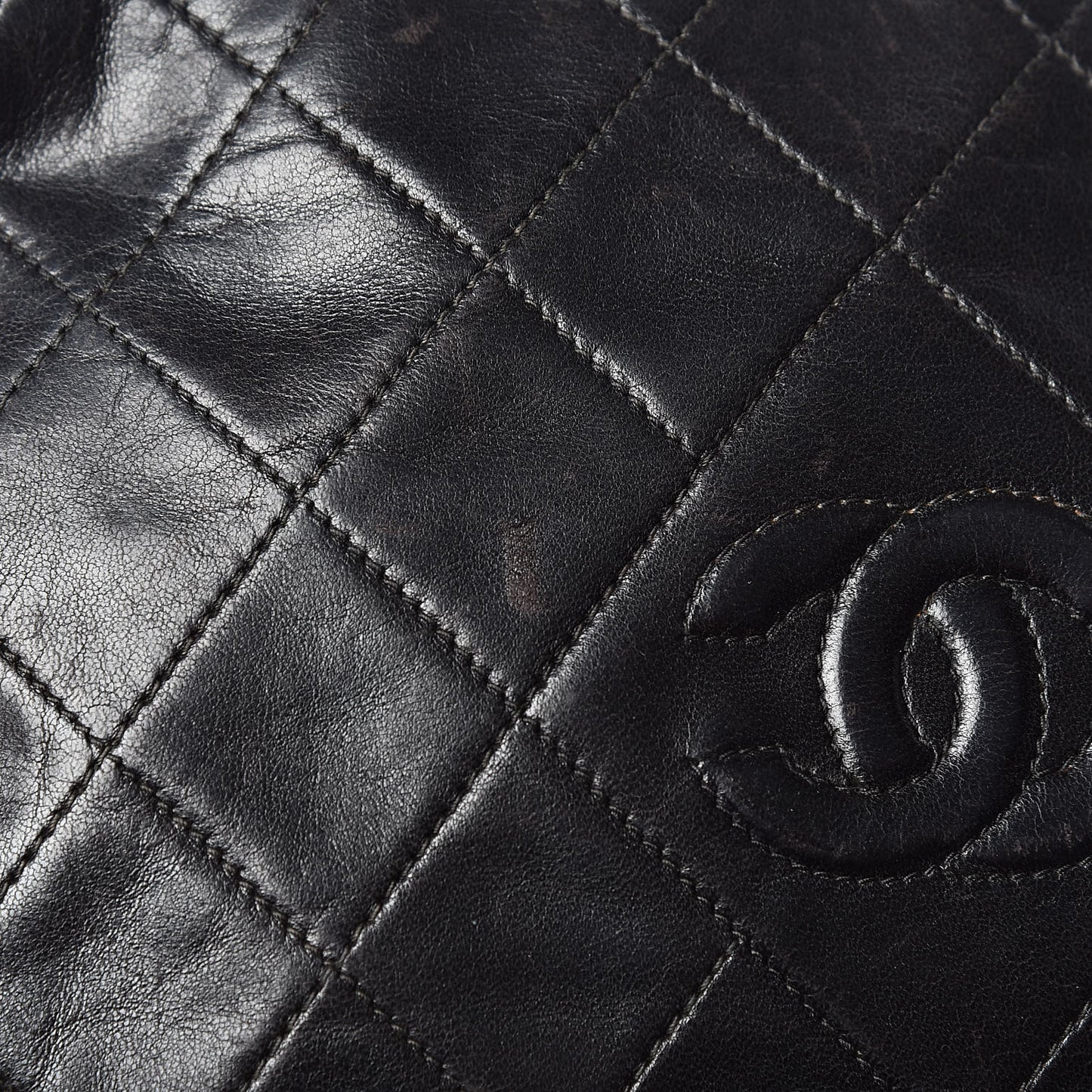 Lambskin Quilted CC Tassel Camera Case Black