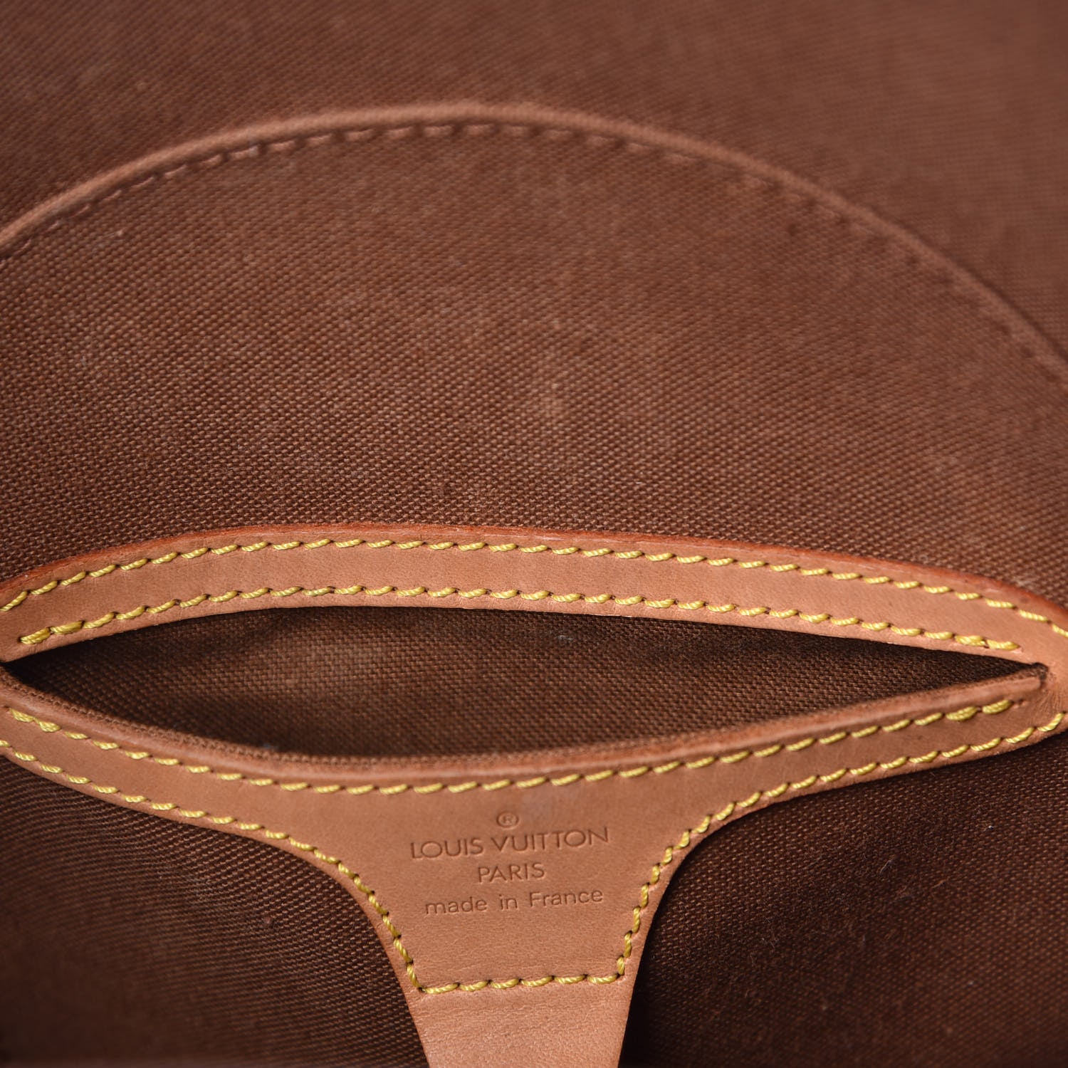 Louis Vuitton Monogram Ellipse MM 8 of 18