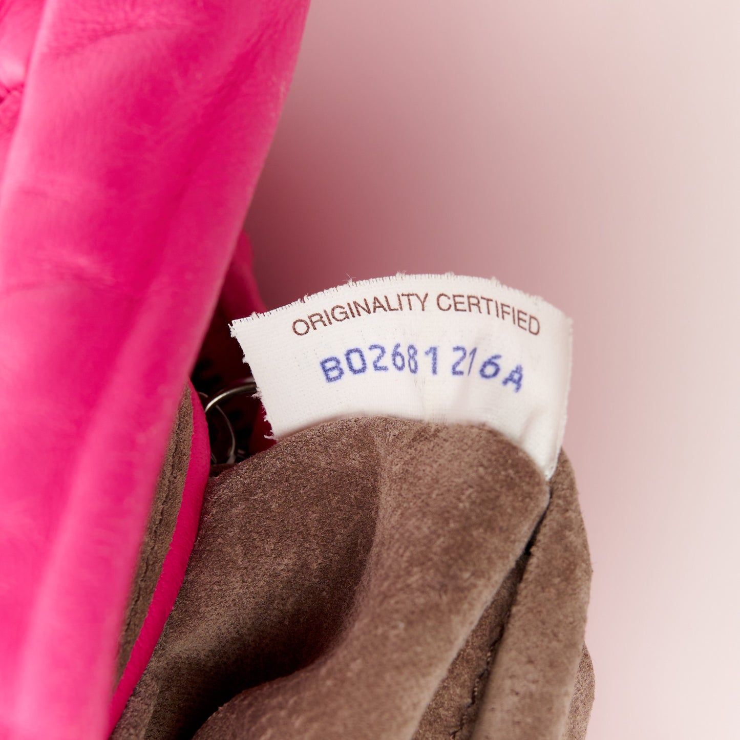 Nappa Intrecciato Medium Veneta Hobo Fuchsia