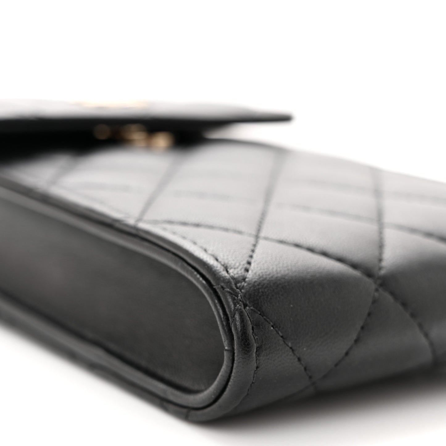 Lambskin Quilted Pearl Phone Holder With Chain Black