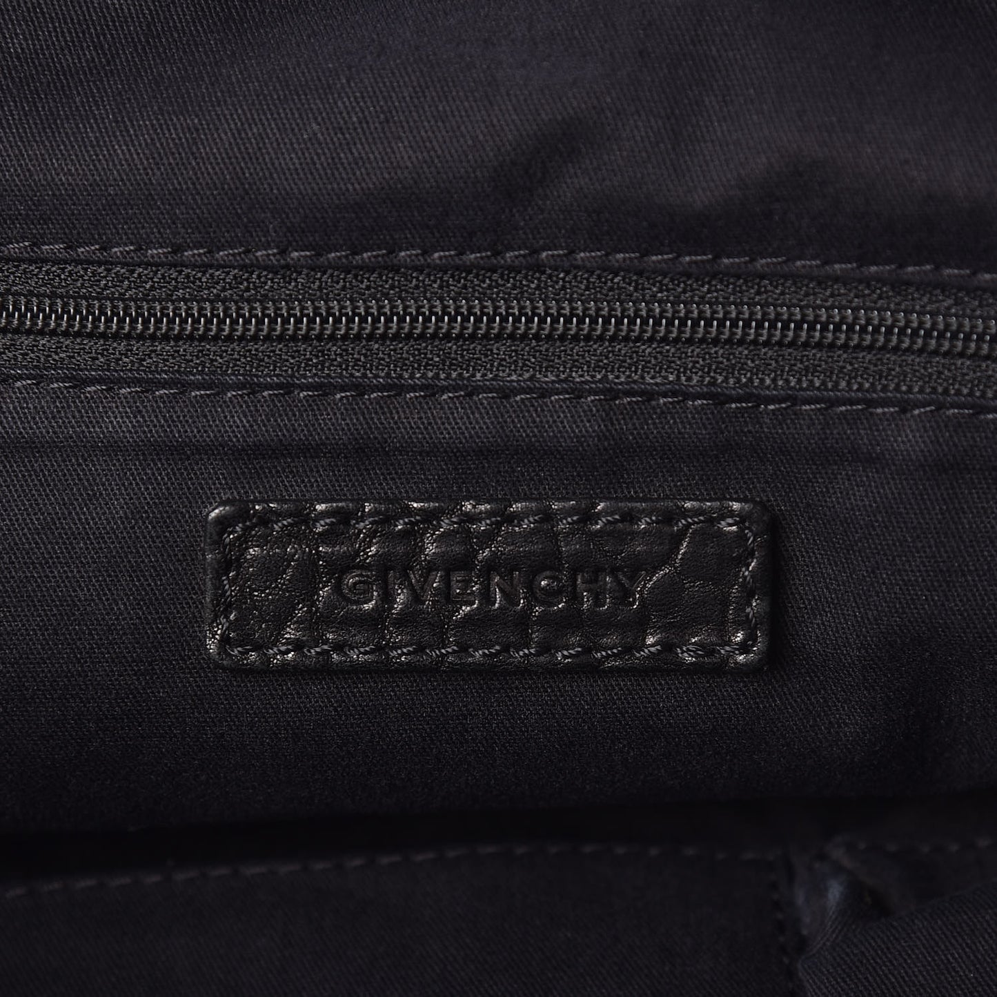 Pebbled Sheepskin Medium Nightingale Black