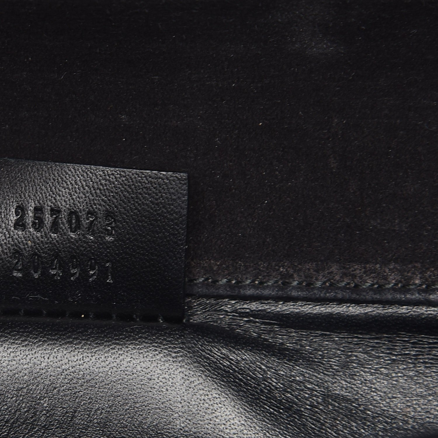 Gucci Patent Microguccissima Small Broadway Clutch Black 8 of 8