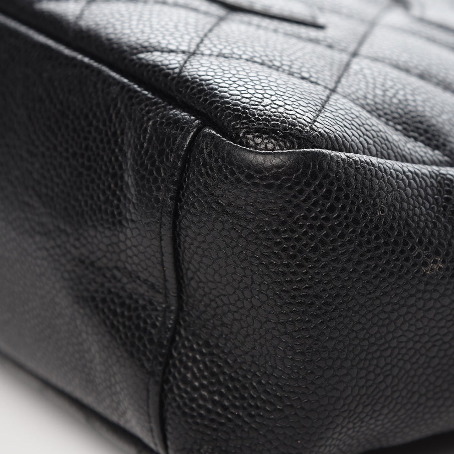 Caviar Quilted Petit Shopping Tote PST Black