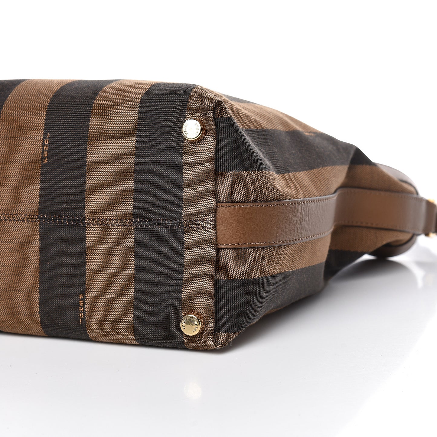 Pequin Vitello Shoulder Tote Tobacco Foresta