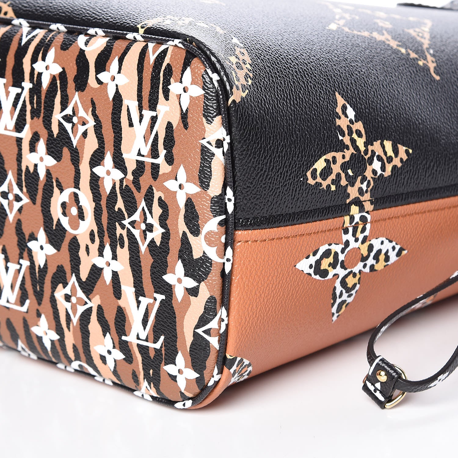Louis Vuitton Monogram Giant Jungle Neverfull MM Black 414530