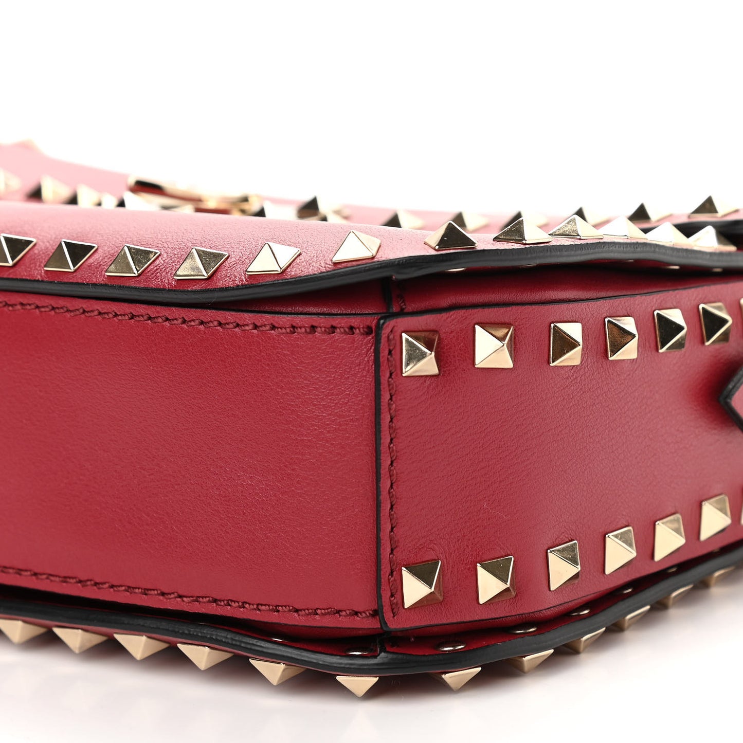 Vitello Medium Rockstud Flap Saddle Bag Scarlet