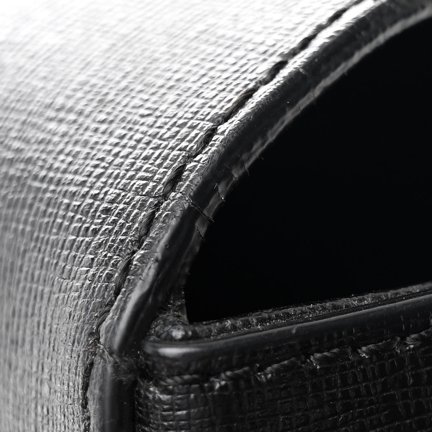 Off-White Saffiano Sculpture Binder Clip Shoulder Bag Black 18 of 22