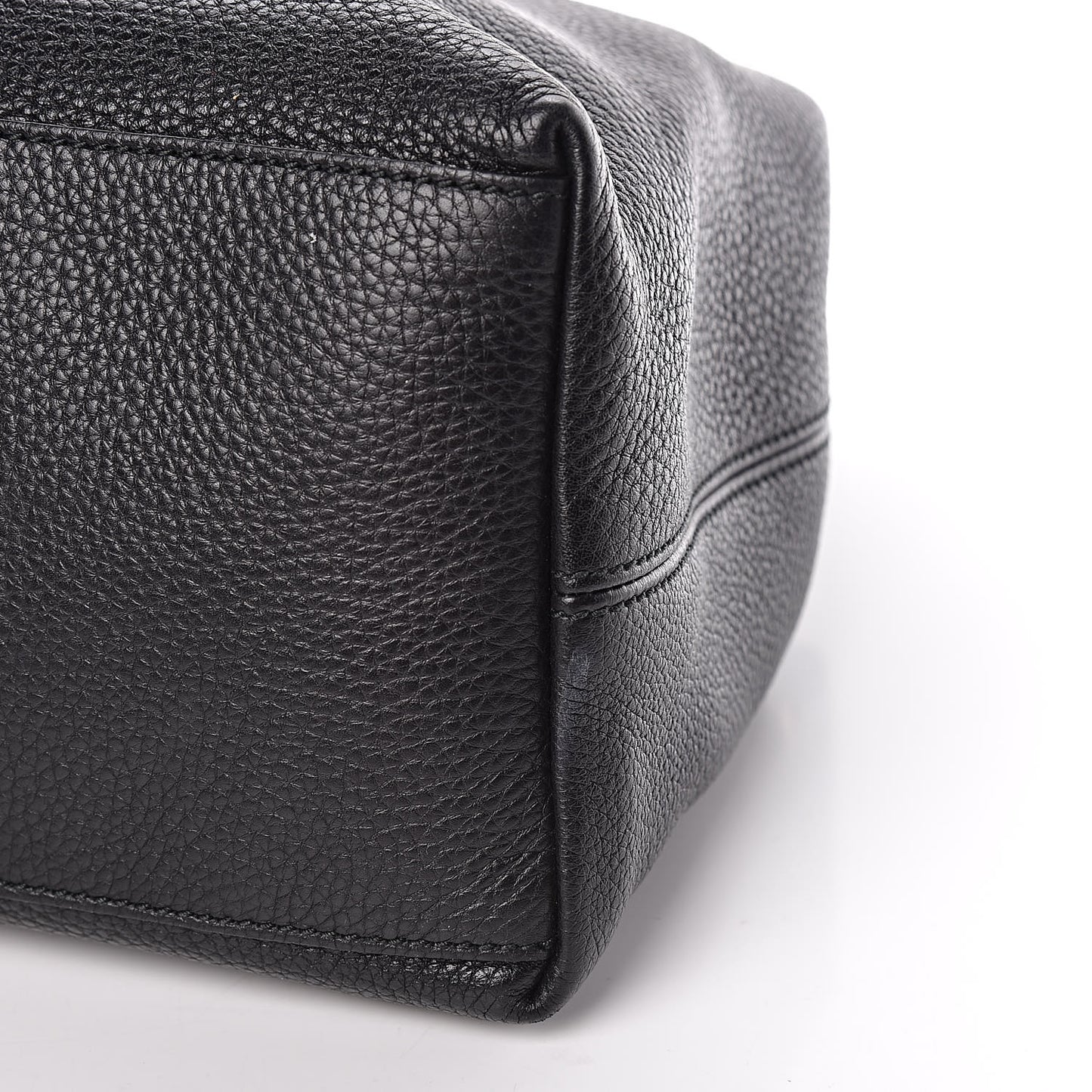 Pebbled Calfskin Medium Soho Chain Shoulder Bag Black