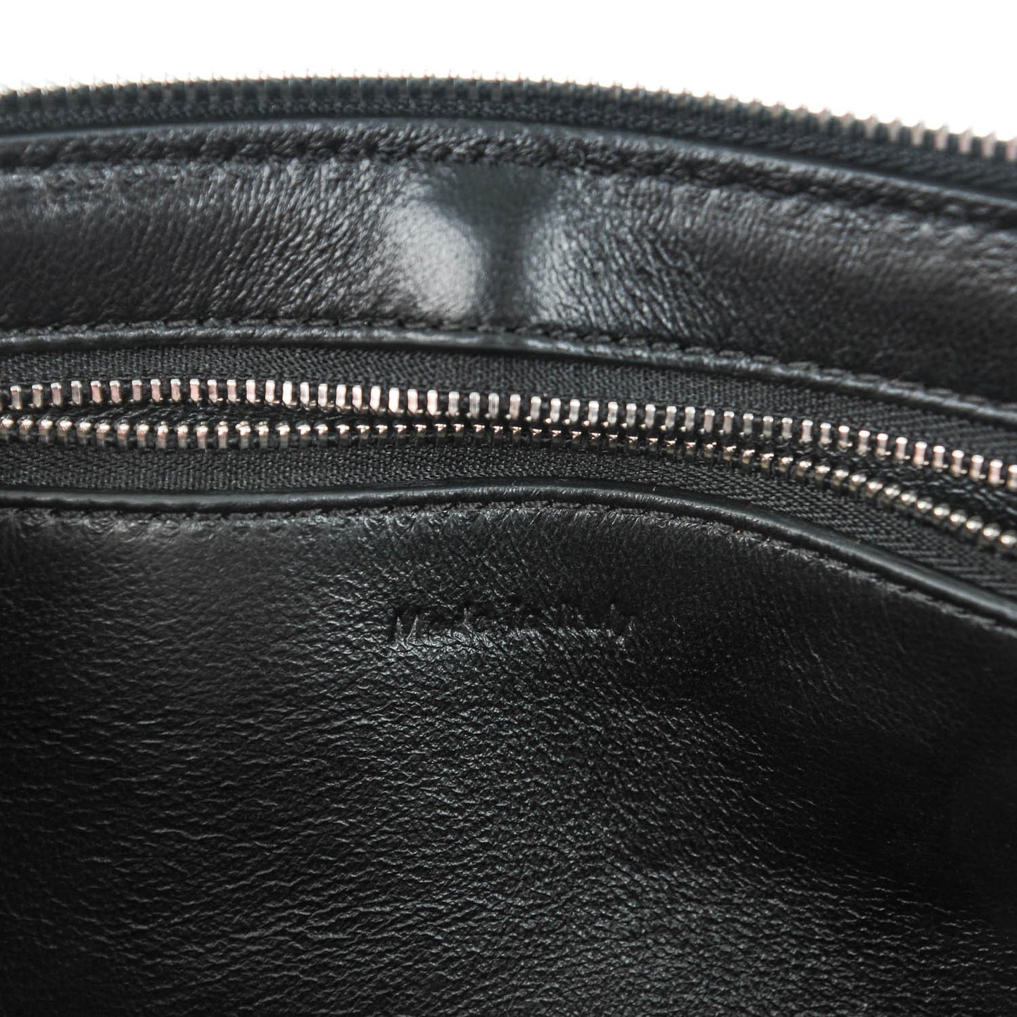 Drummed Calfskin Medium Edge Shoulder Bag Wine