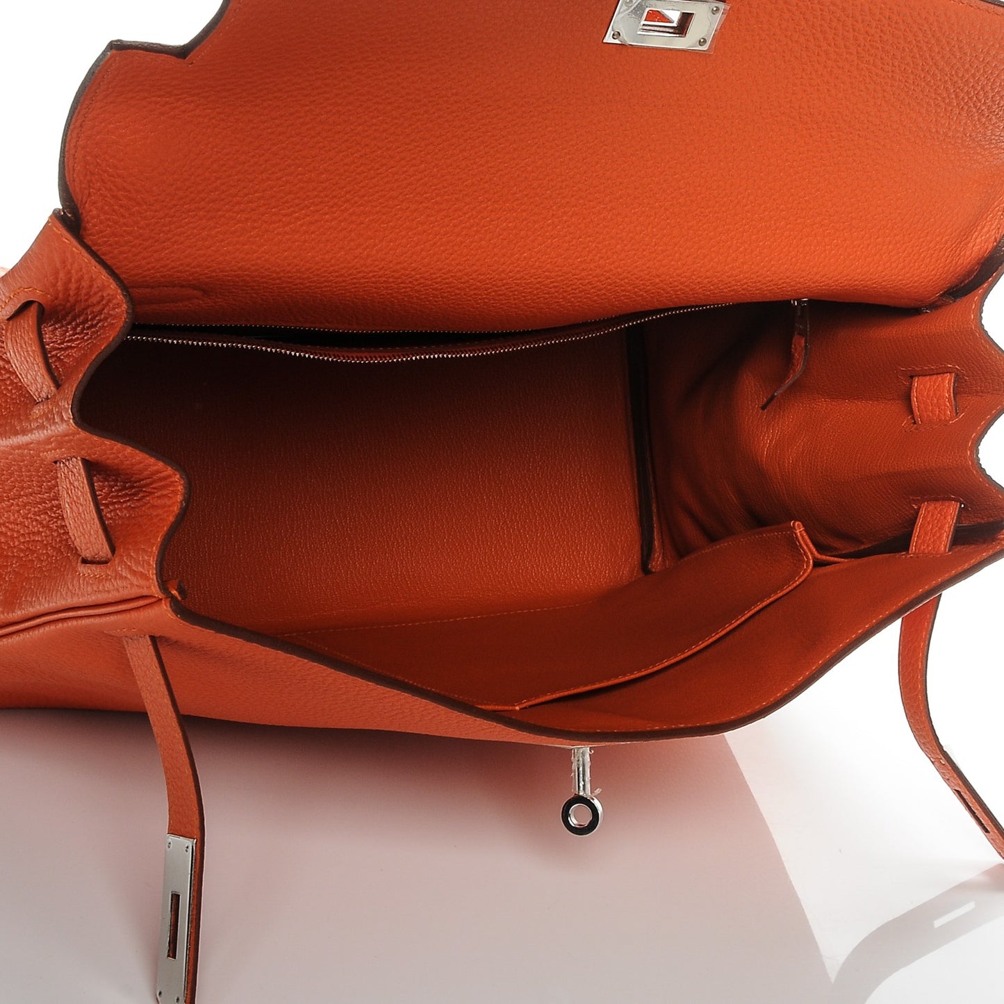 Togo Kelly Retourne 35 Feu