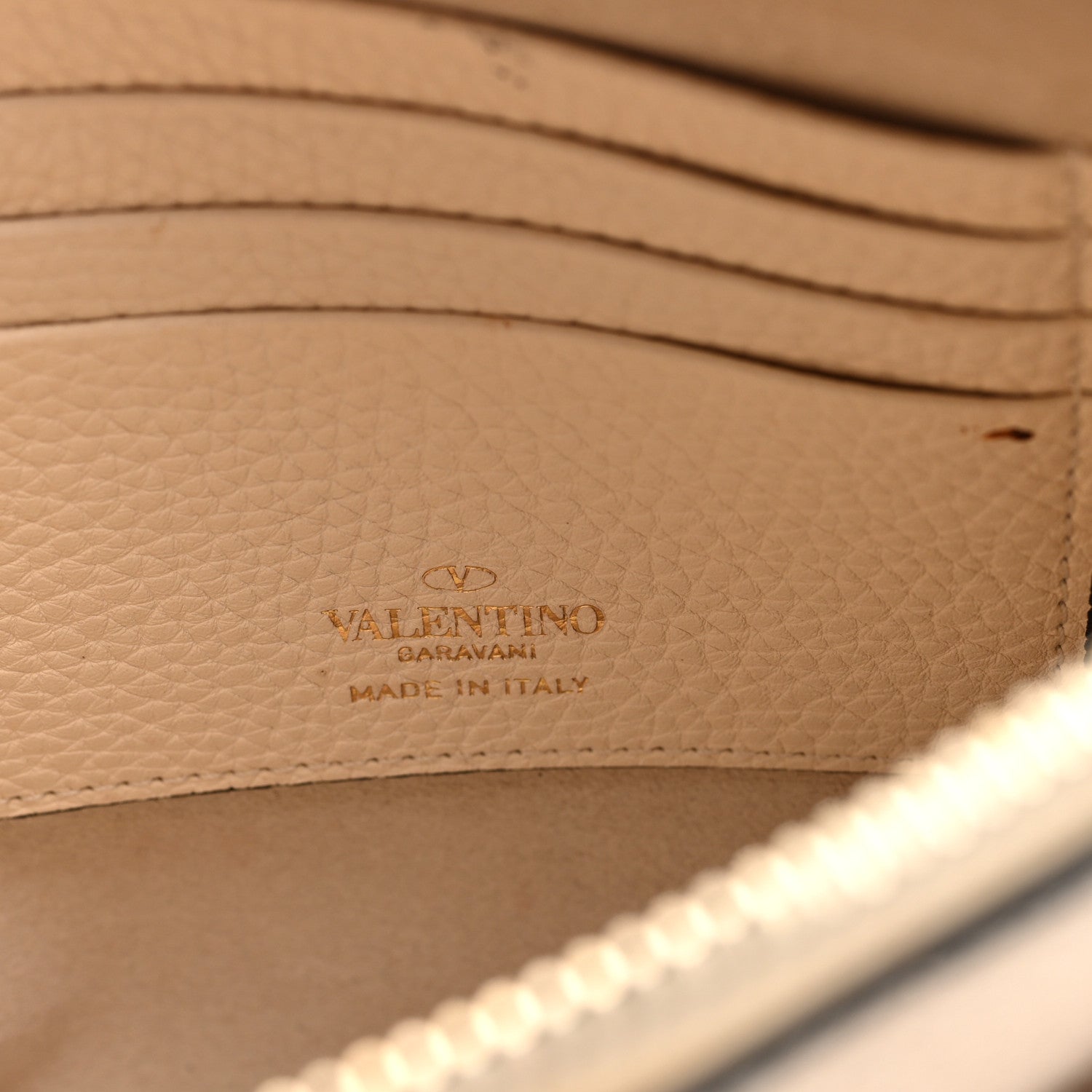 Valentino Garavani Pebbled Calfskin Rockstud Wristlet Clutch White 6 of 6
