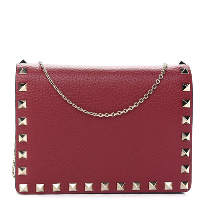 Valentino Garavani Pebbled Calfskin Rockstud Wallet on Chain Rubino 1 of 9