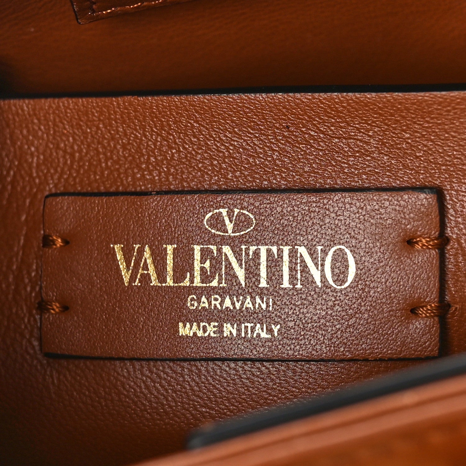 Valentino Garavani Denim Small Roman Stud The Handle Bag Light Denim Selleria 6 of 9