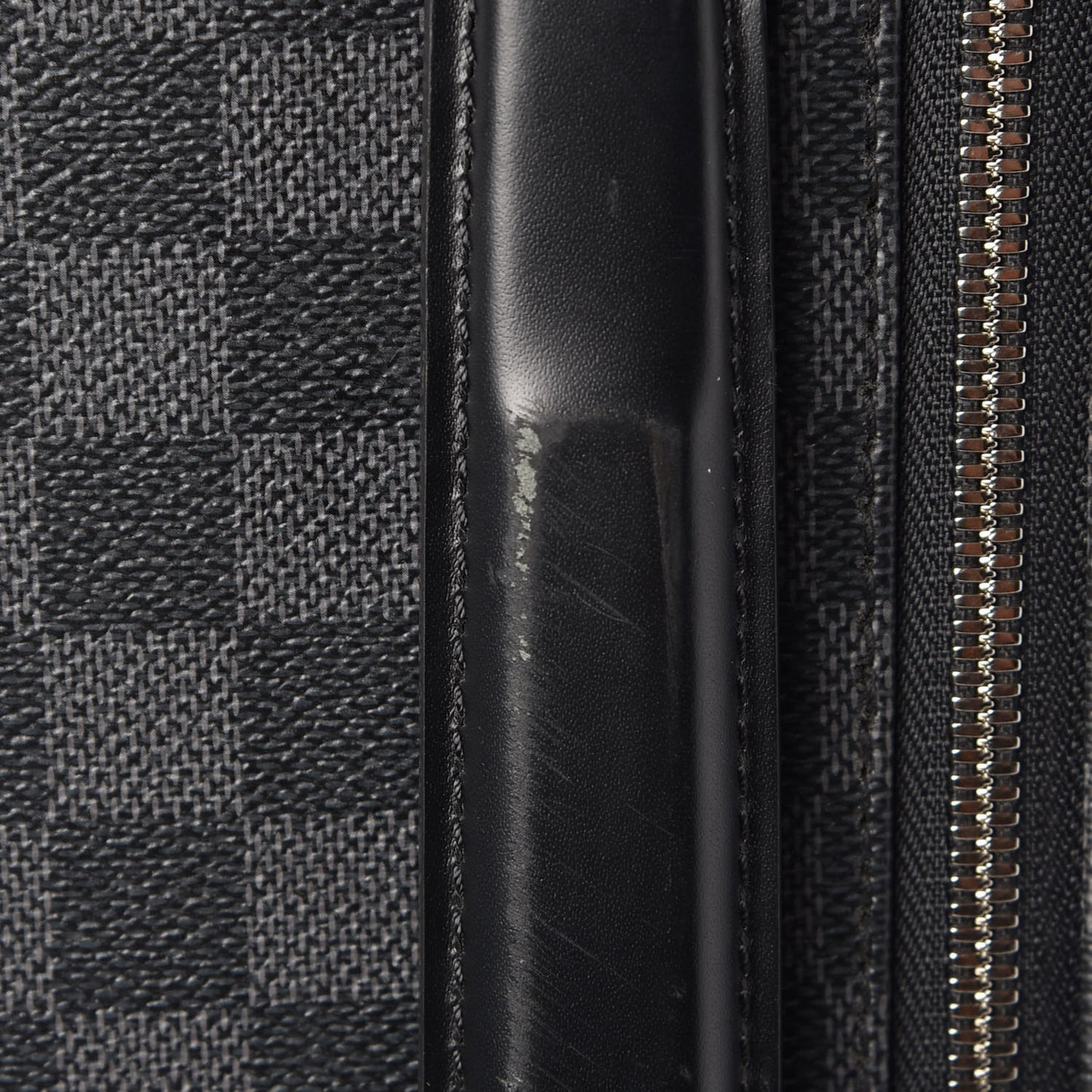 Damier Graphite Zephyr 70