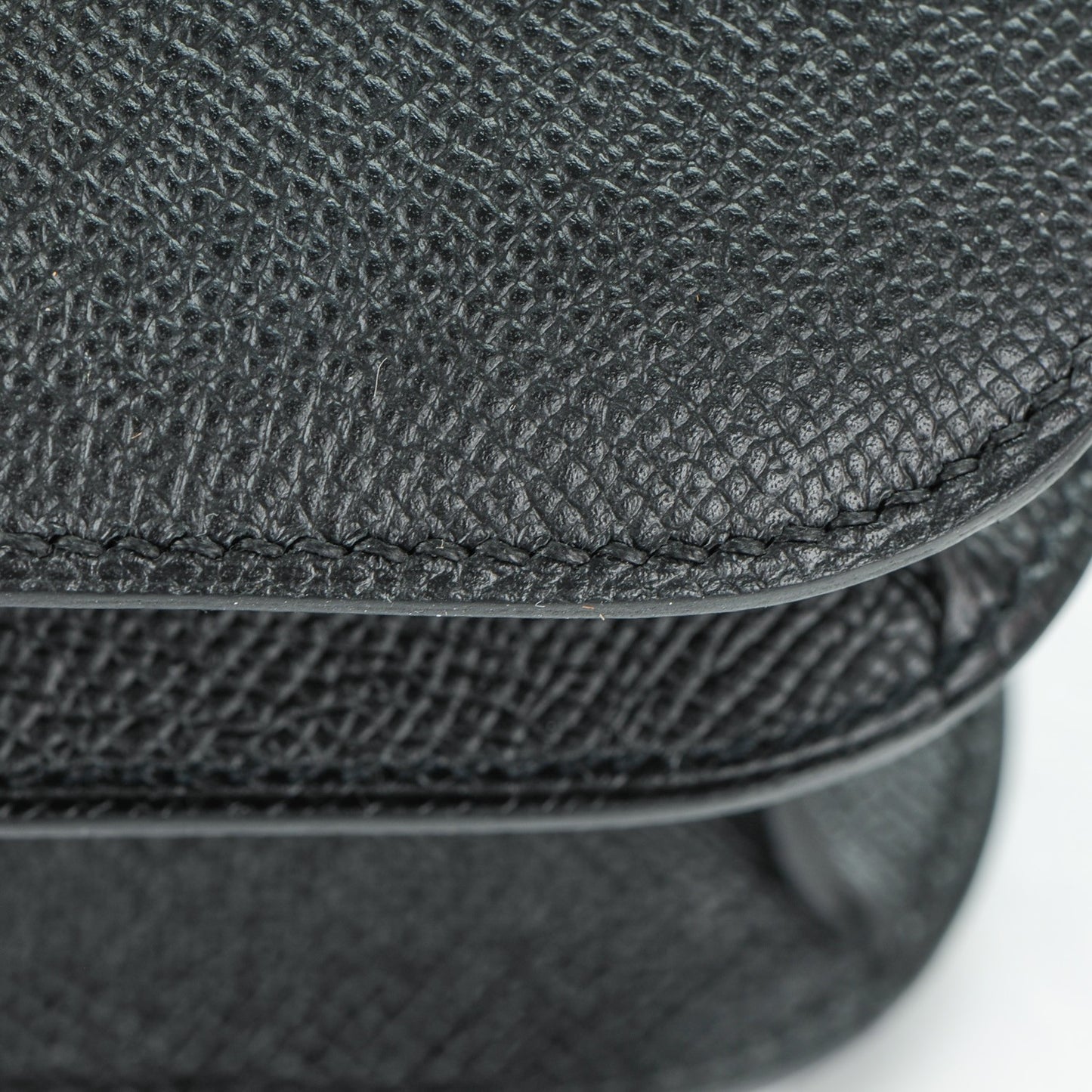Epsom Constance 24 Black