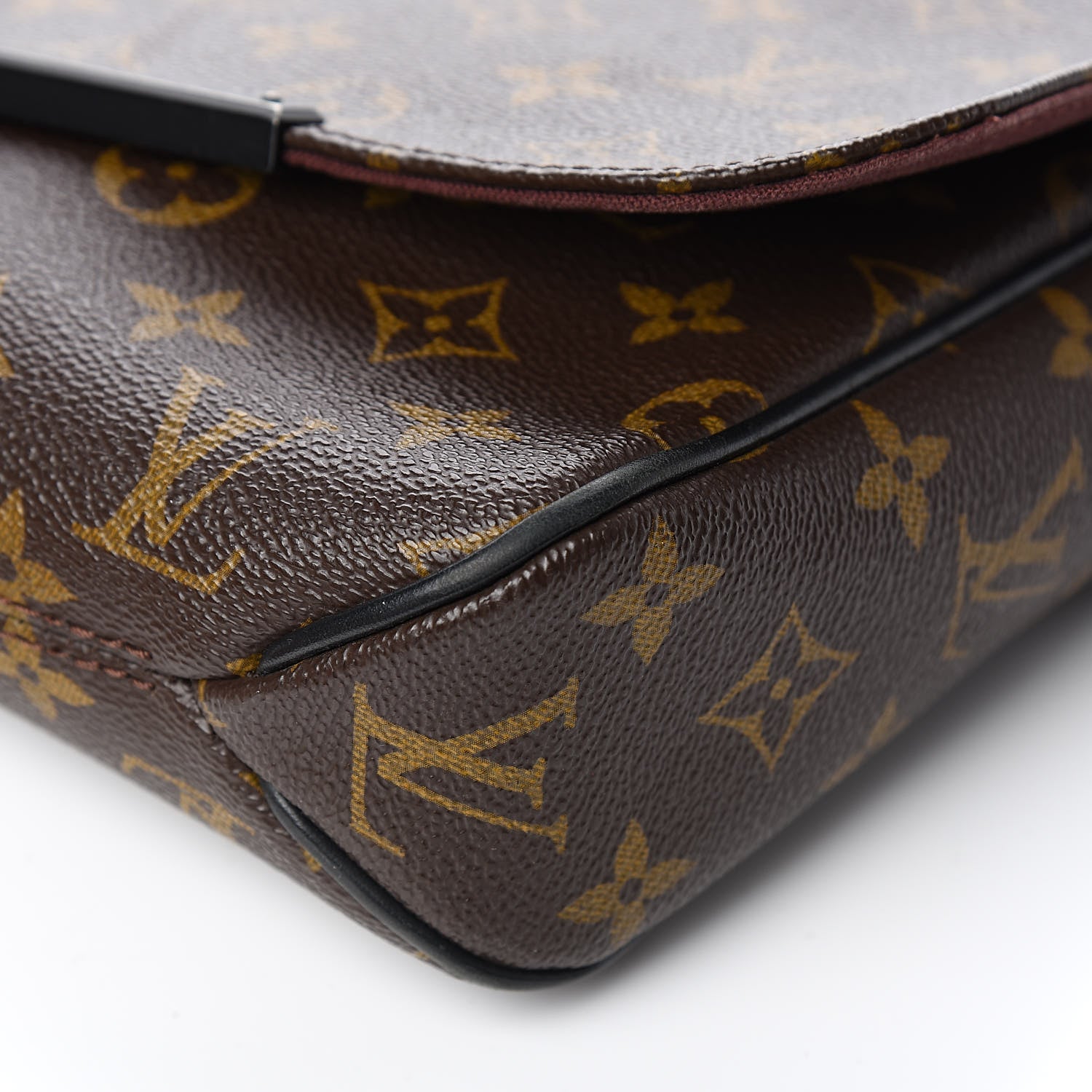 Louis Vuitton Monogram Macassar District PM 16 of 18
