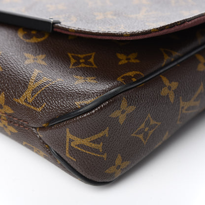 Louis Vuitton Monogram Macassar District PM 16 of 18