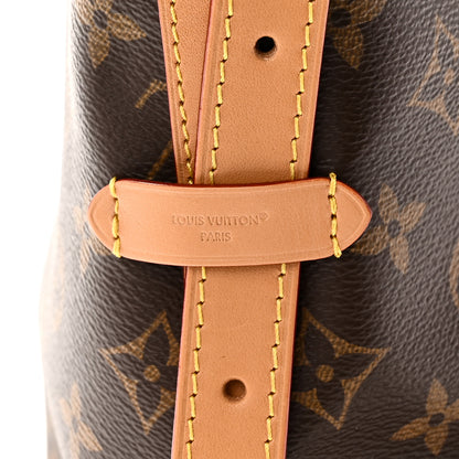 Louis Vuitton Monogram Carryall MM 7 of 11