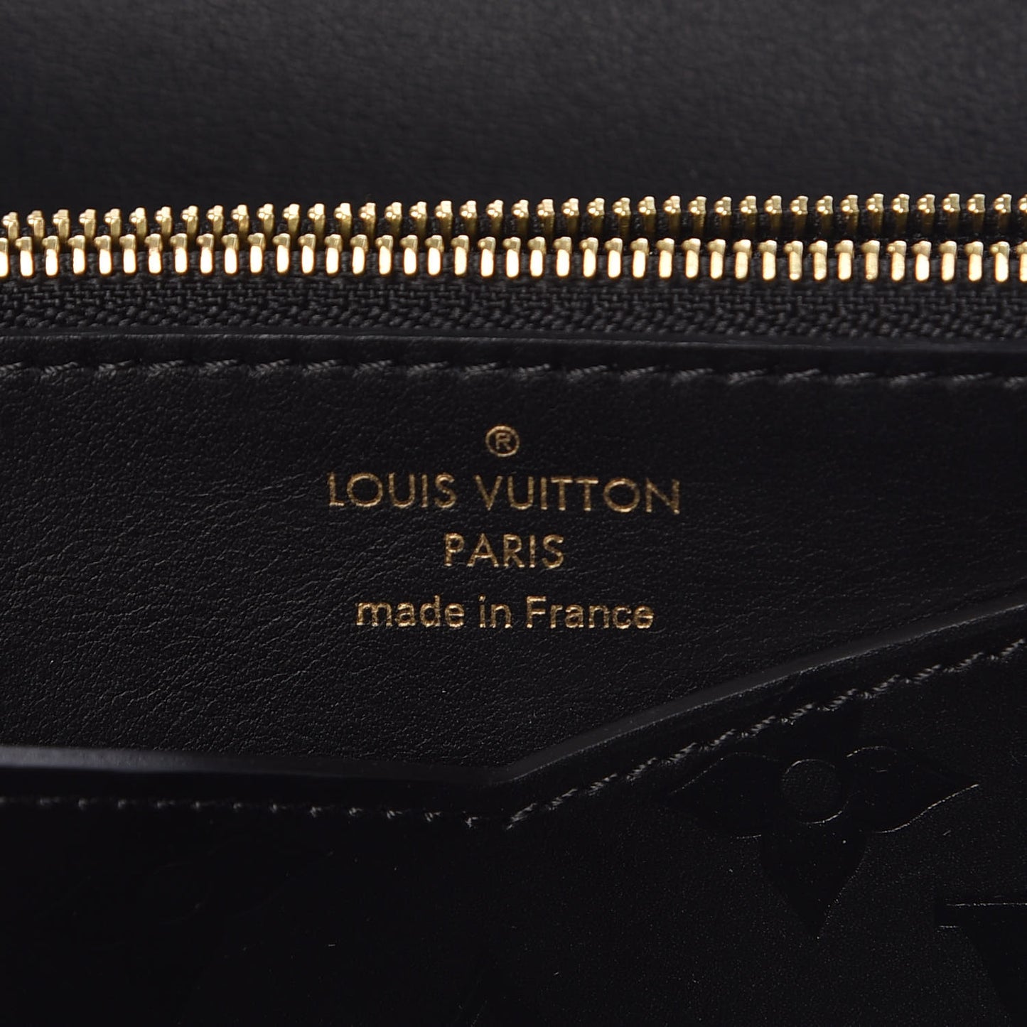 Monogram Cuir Plume Very Wallet Black