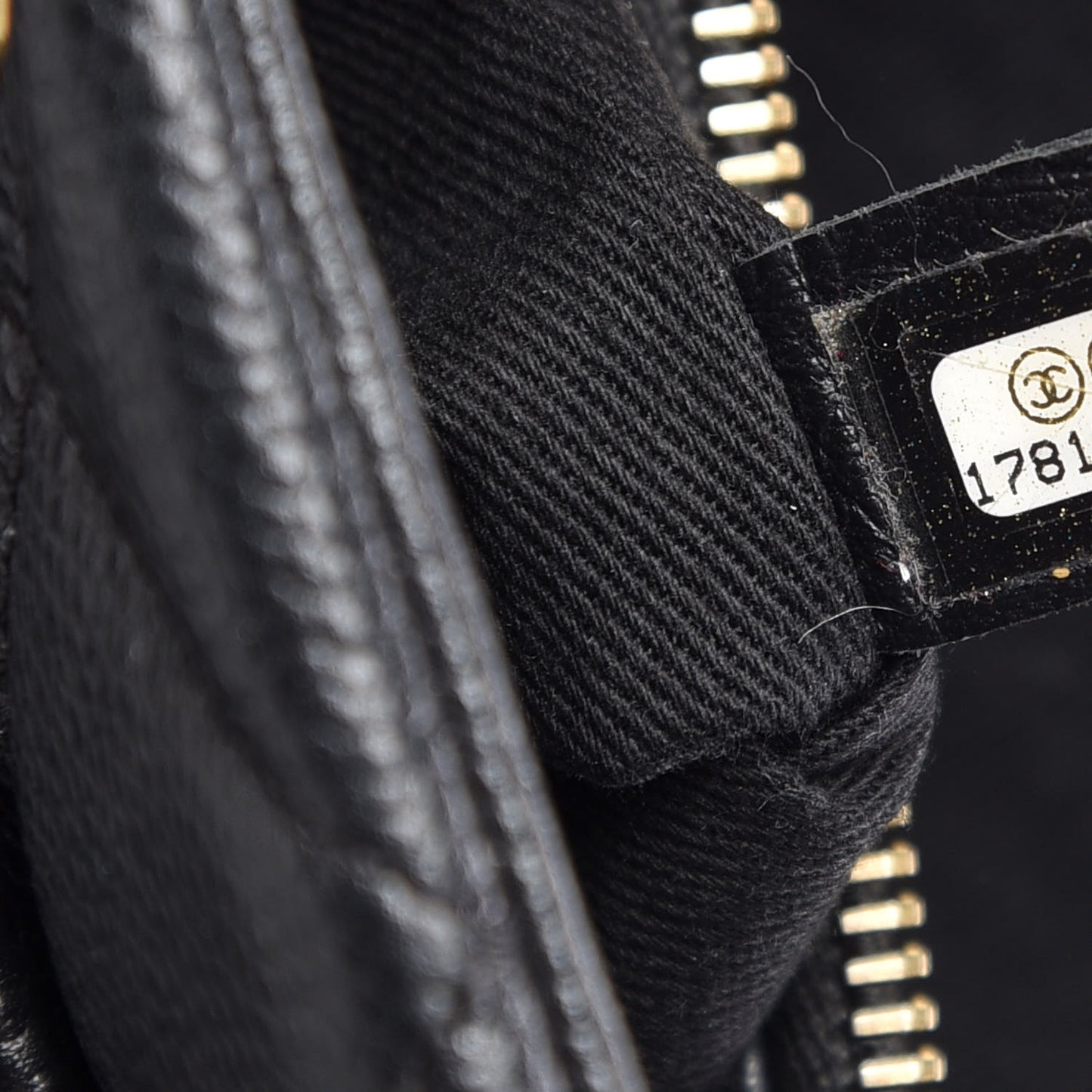 Caviar Quilted CC Timeless Soft Tote Black