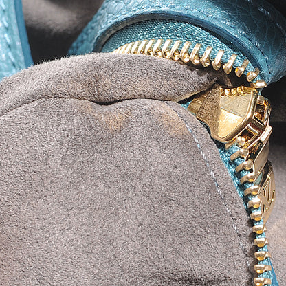 Louis Vuitton Mahina L Lagon 7 of 7