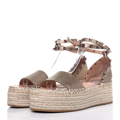 Valentino Garavani Metallic Grained Calfskin Rockstud Ankle Wrap Espadrille Flatform Sandals 39 Skin Natural 3 of 14