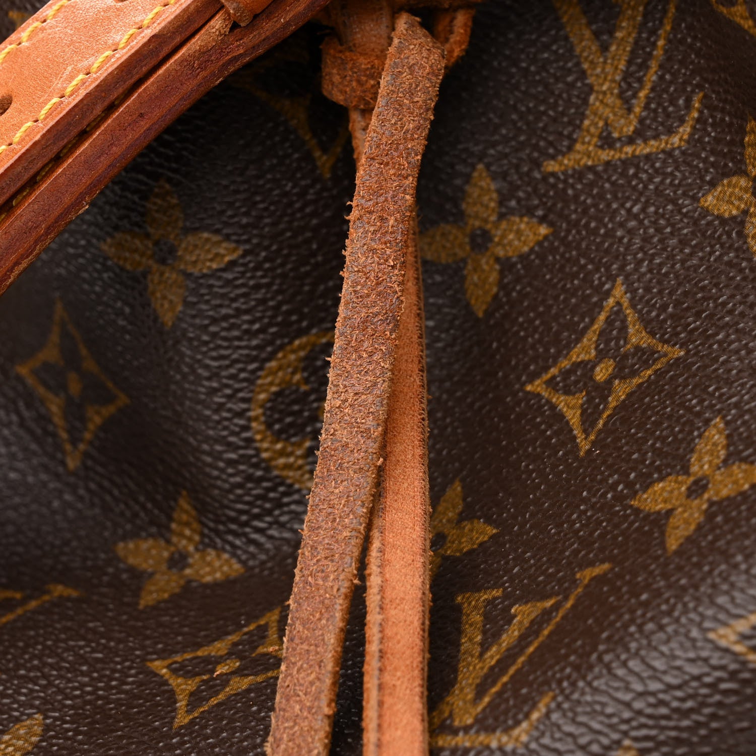 Louis Vuitton Monogram Petit Noe 10 of 15