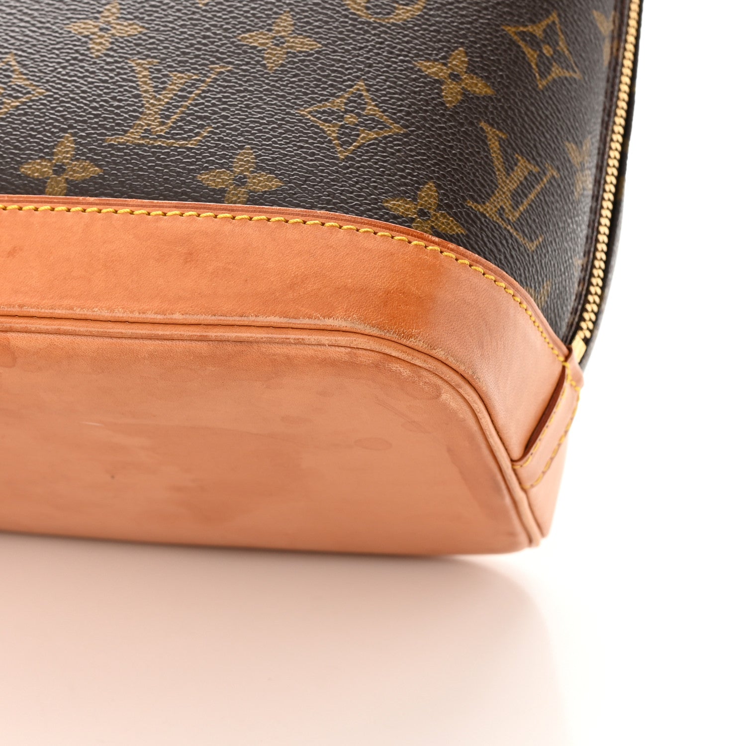 Louis Vuitton Monogram Alma PM 14 of 21