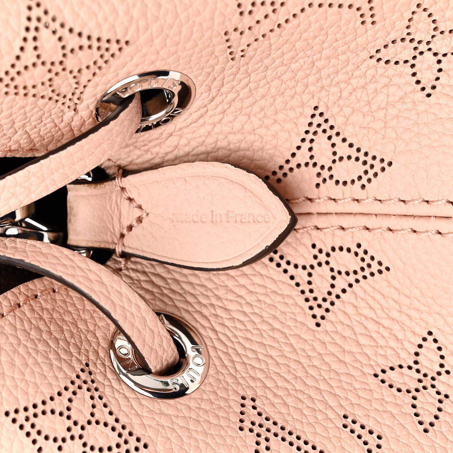 Louis Vuitton Mahina Bella Magnolia 7 of 10