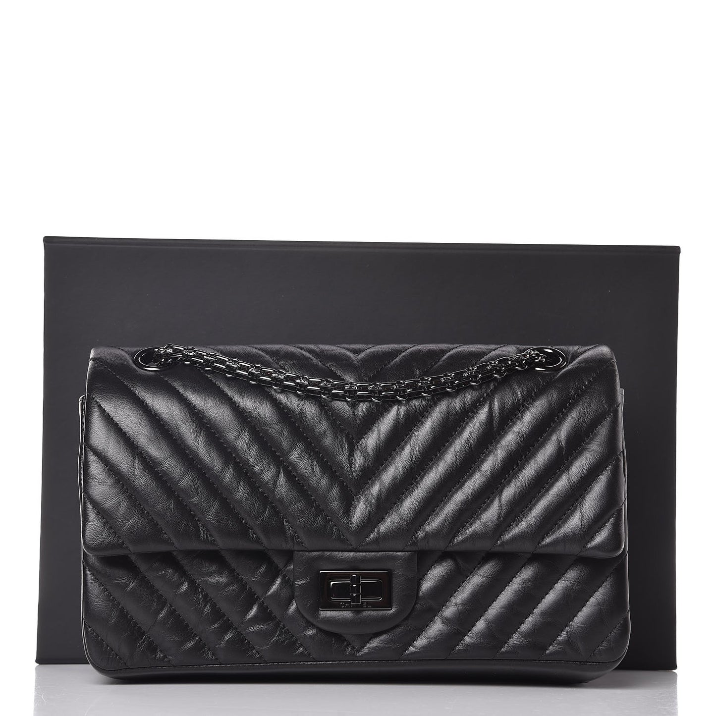 Aged Calfskin Chevron Quilted 2.55 Reissue 225 So Black