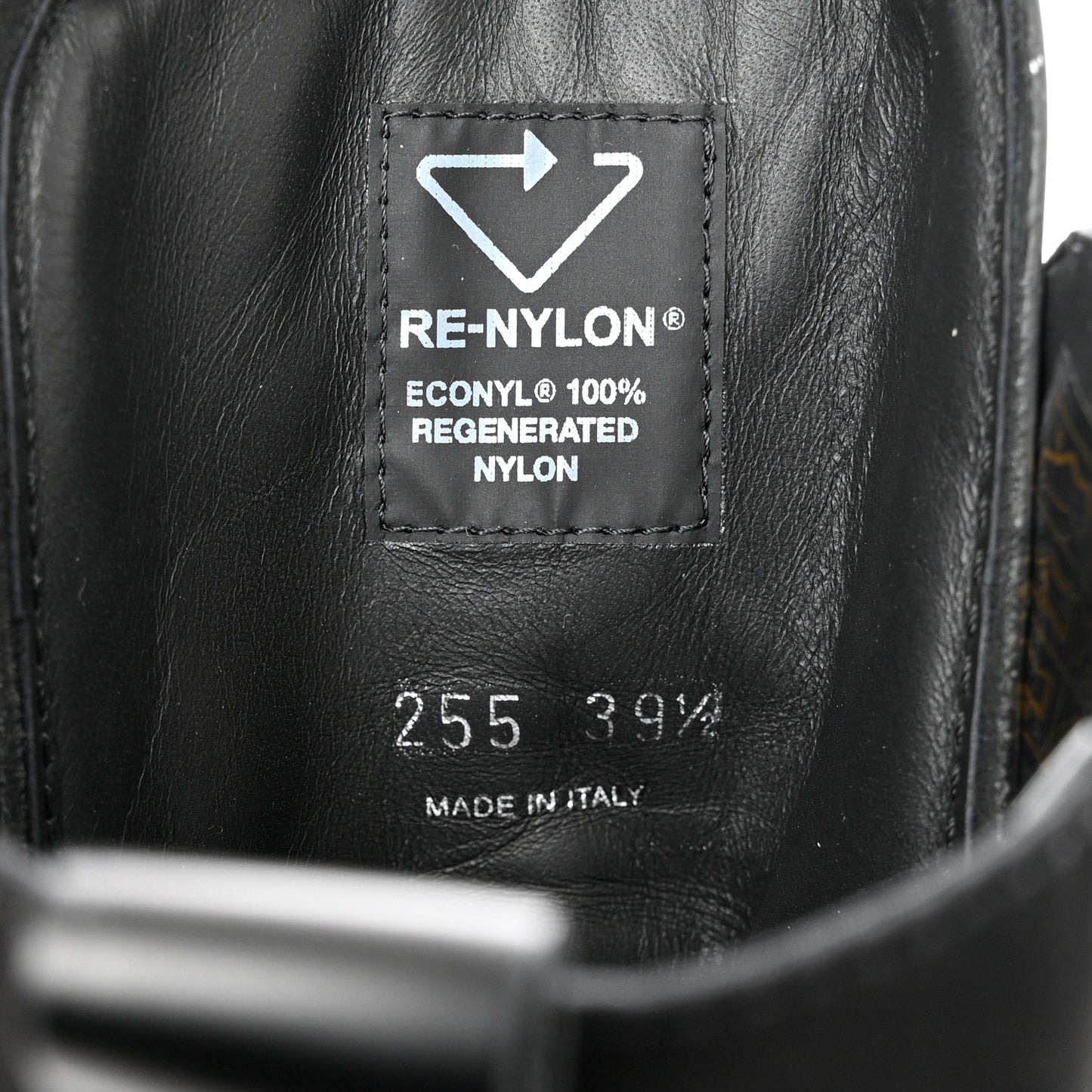 Spazzolato Rois Re-Nylon Metal Triangle Logo Monolith Pouch Pocket 55mm Boots 39.5 Black