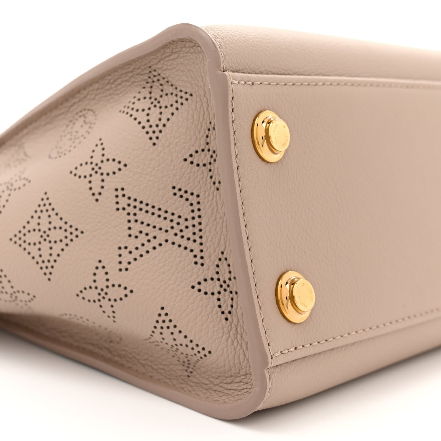 Louis Vuitton Mahina On My Side PM Galet 8 of 9