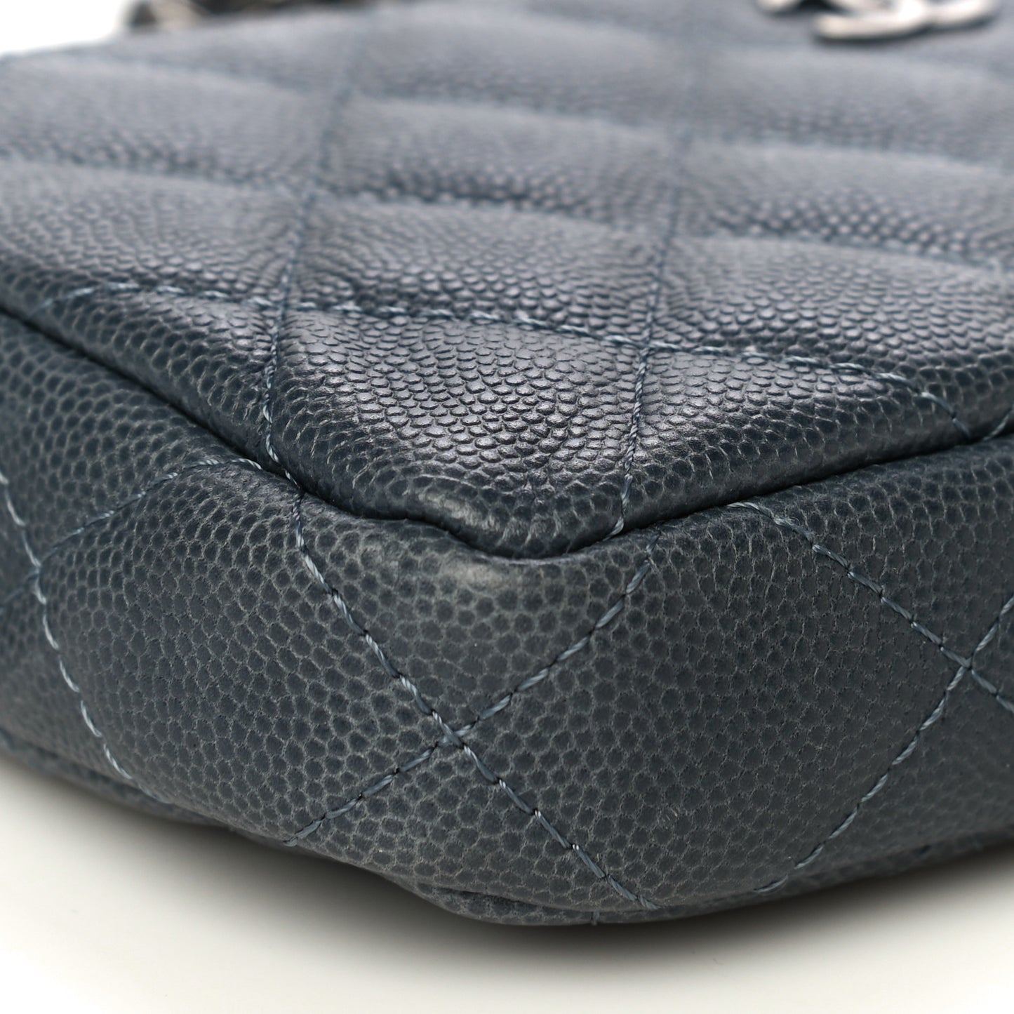 Caviar Quilted Small Clutch With Chain Grey
