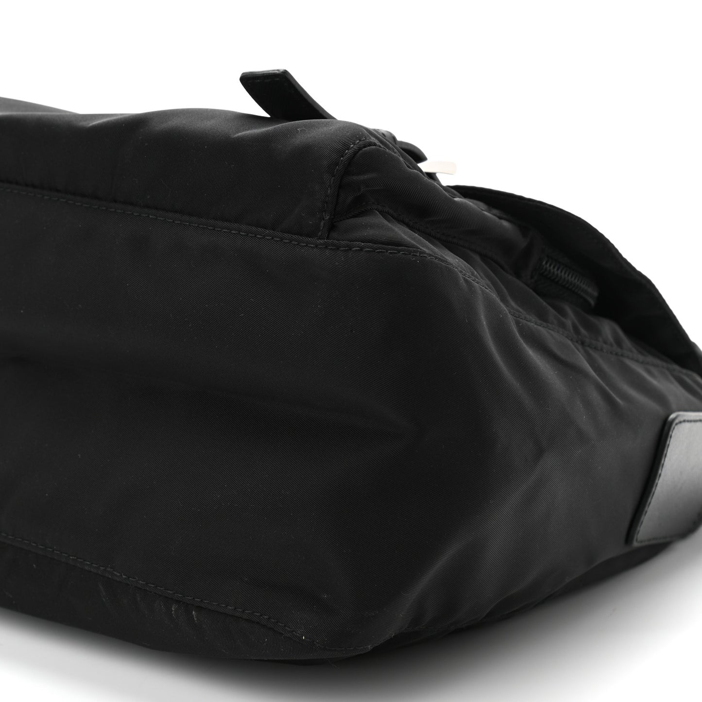 Tessuto Nylon Saffiano Vela Messenger Bag Black