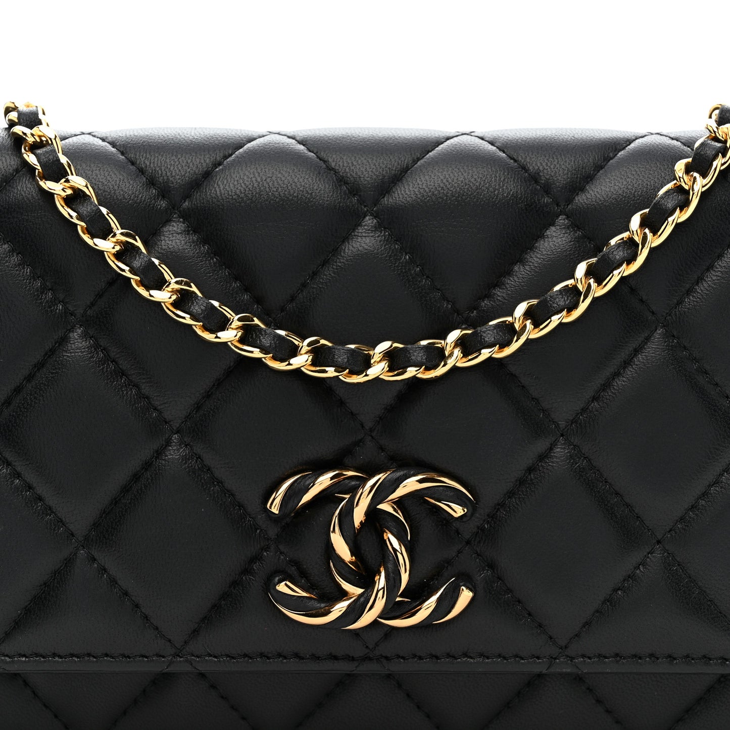 Lambskin Quilted Twisted CC Wallet On Chain WOC Black