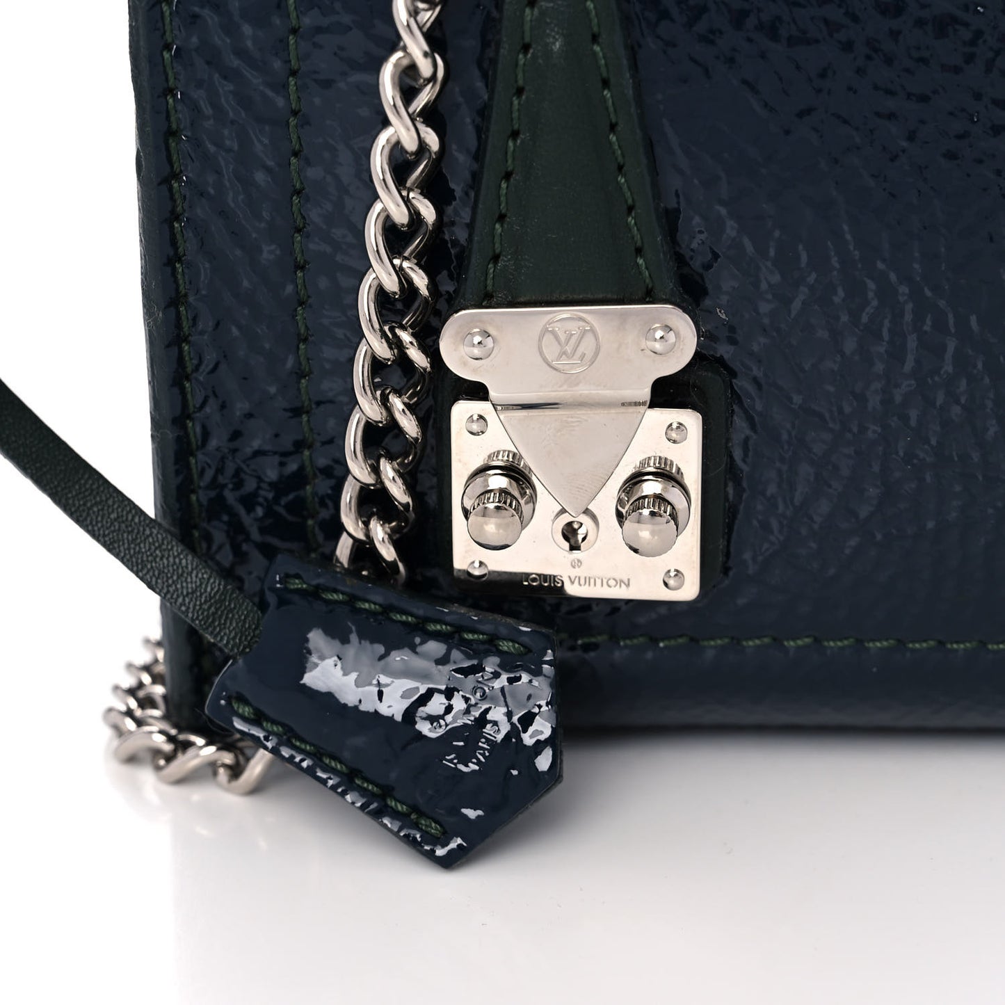 Vernis Deerskin Bonded Chain Pochette Marine
