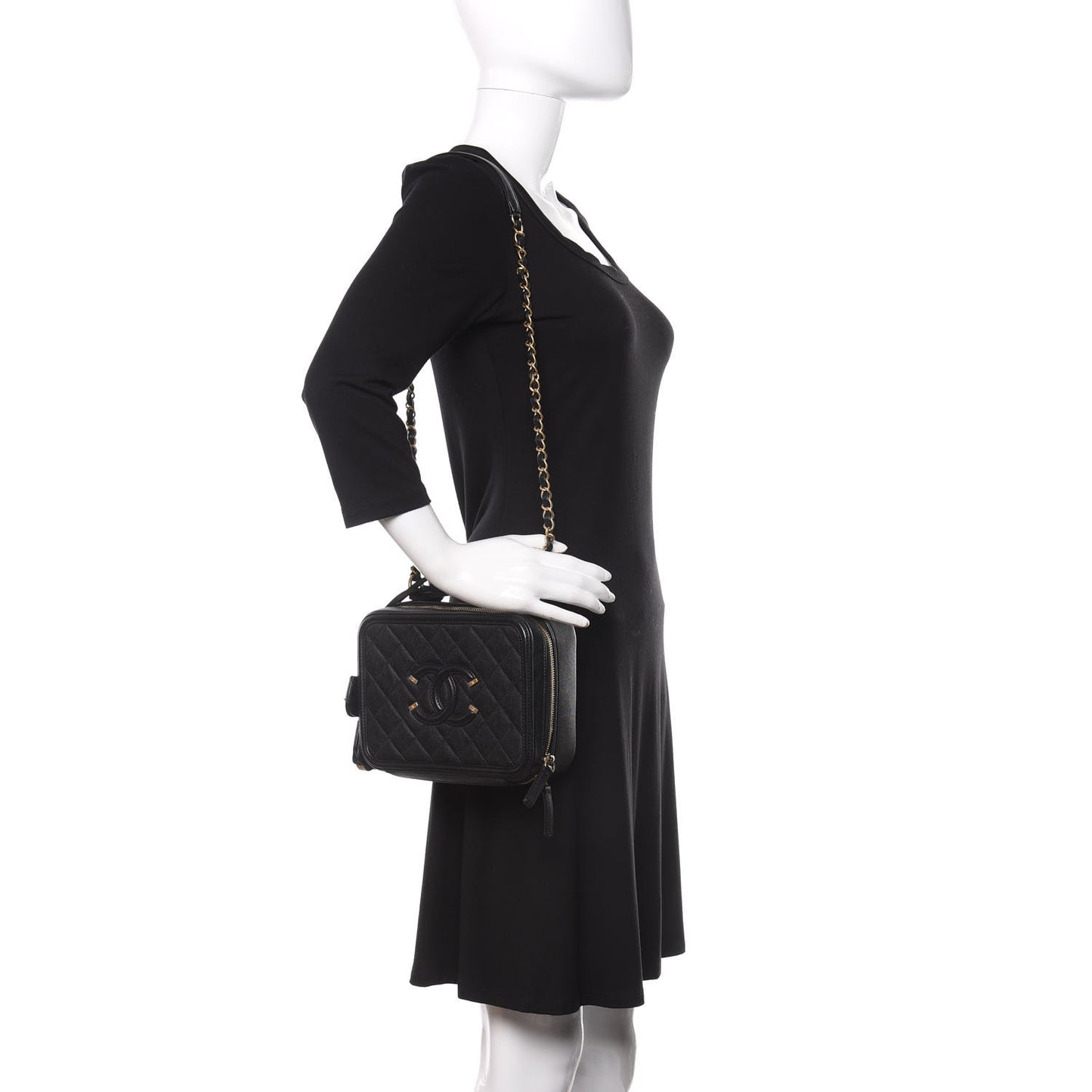 Caviar Quilted Medium CC Filigree Vanity Case Black