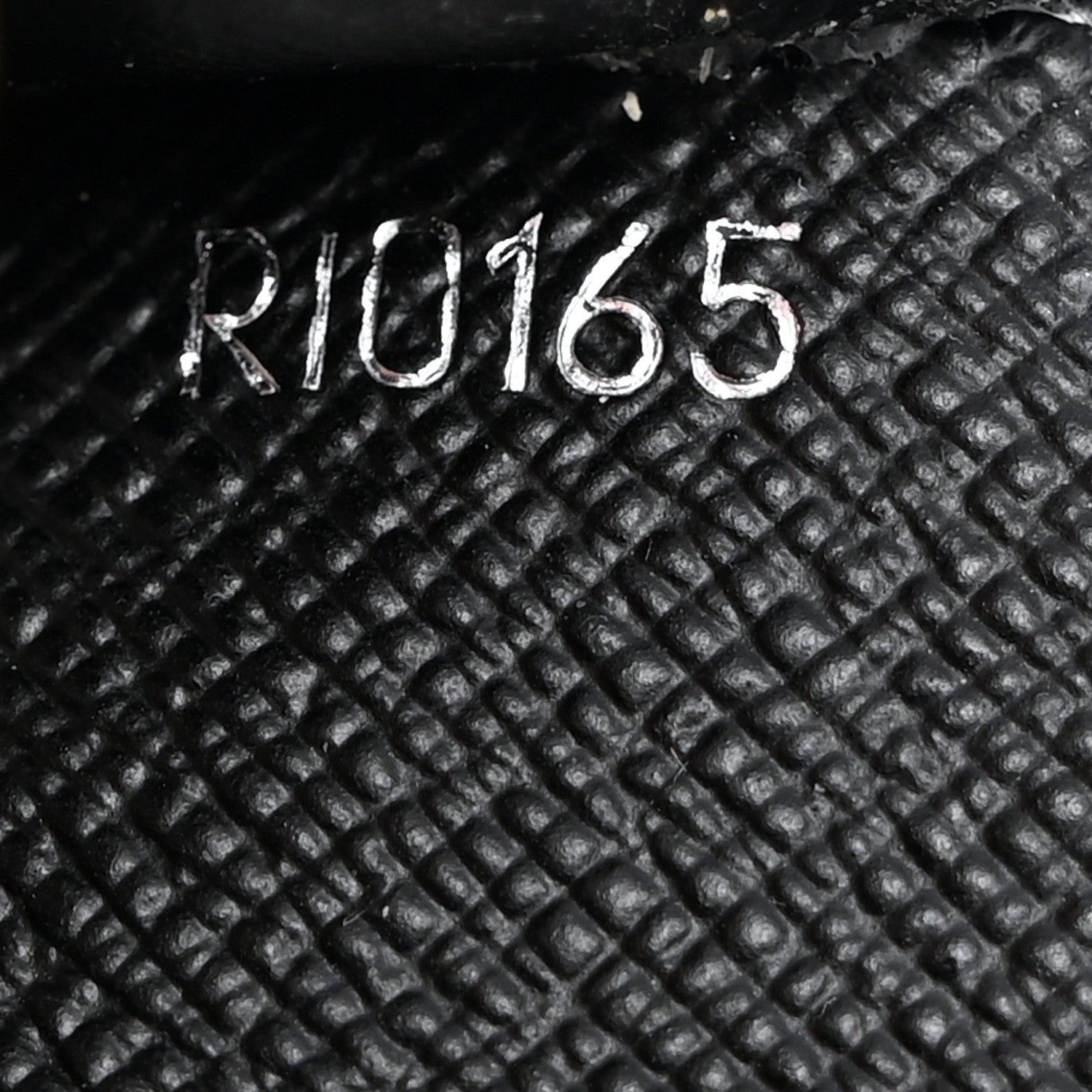 Louis Vuitton Damier Graphite Medium Ring Agenda Cover 7 of 8