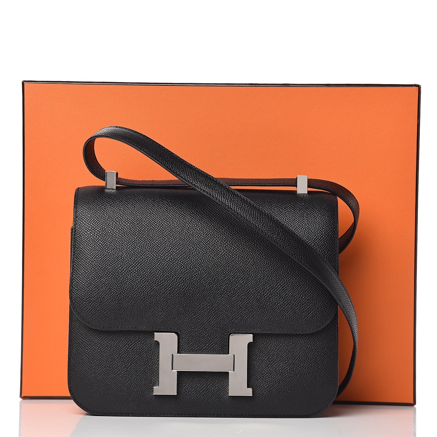 Epsom Constance 24 Black