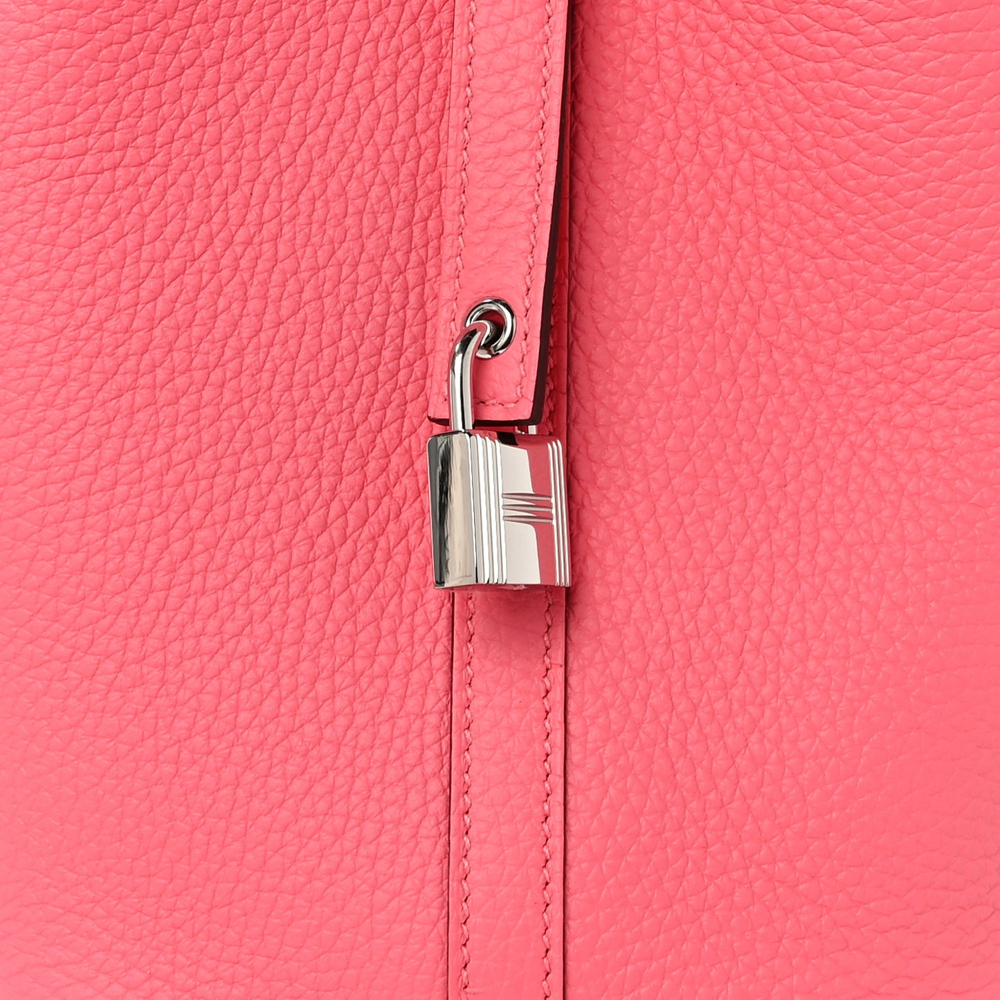 Taurillon Clemence Picotin Lock 18 PM Bubblegum Pink