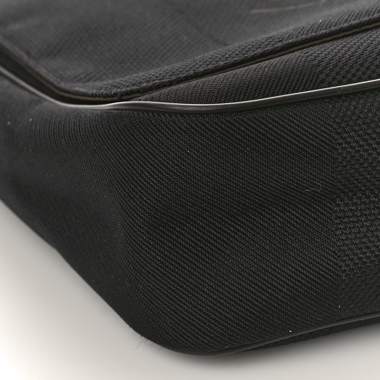 Damier Geant Petit Messenger Bag Black